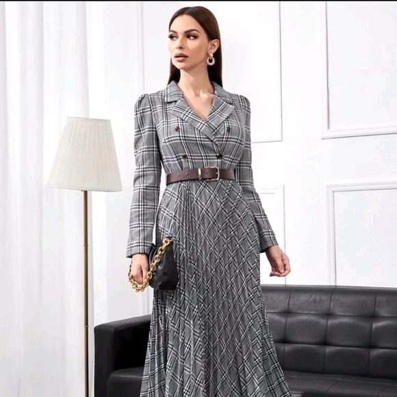 Women's Elegant Pleated Dress XS - Picture 5 of 16